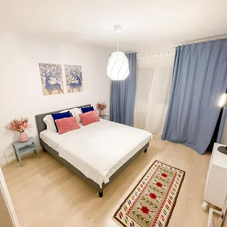 Apartment 3 In Center Bucharest